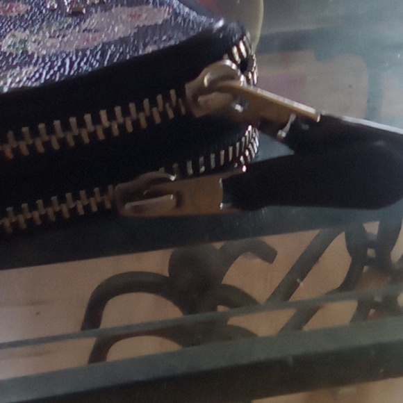 Wallet - Picture 2 of 4